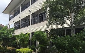 โรงแรม บ้าน สวน ตา